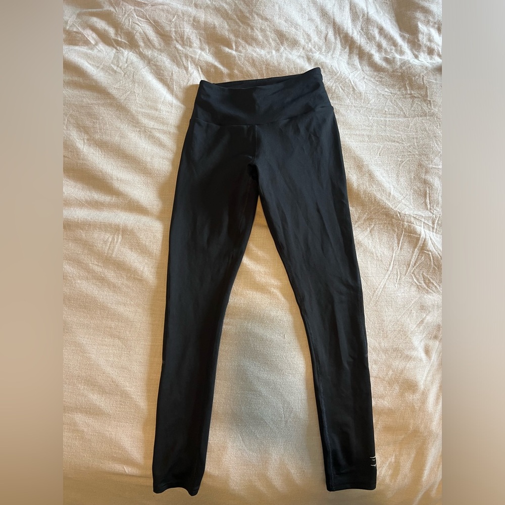 Gym shark leggings